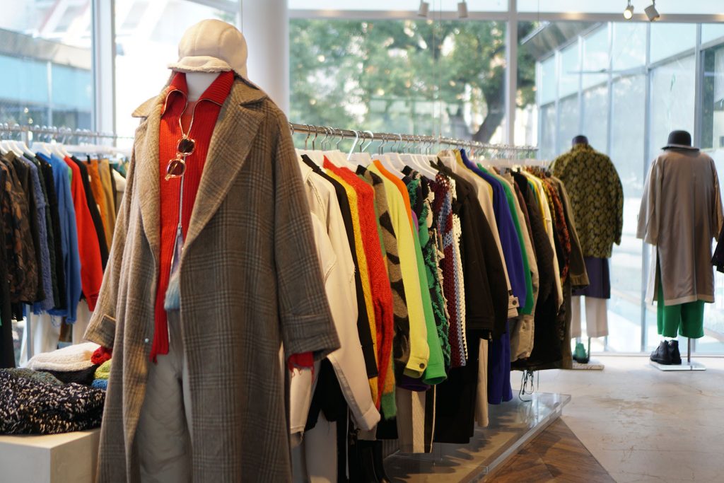 MAISON SPECIAL青山店、2階ディスプレイ