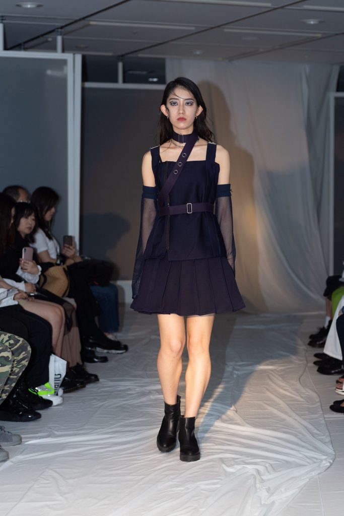 立教大学服飾デザイン研究会によるファッションショー「tone」