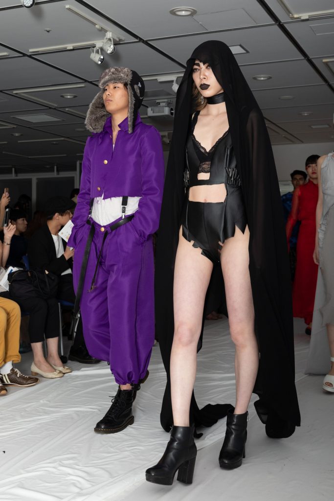 立教大学服飾デザイン研究会によるファッションショー「tone」