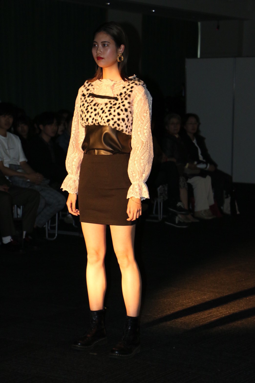 青山大学服飾愛好会 変態 LOOK12