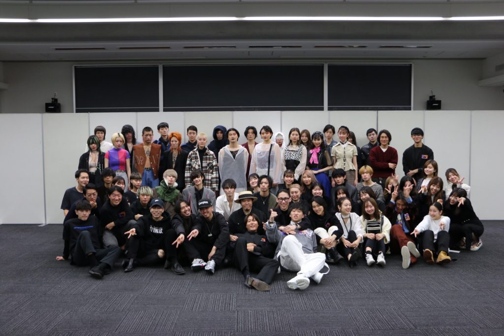 青山学院服飾愛好会によるファッションショー「変態」